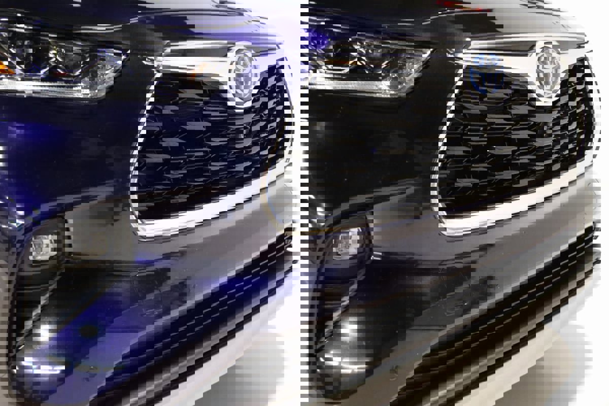 Used 2021 Toyota Highlander Platinum image 31