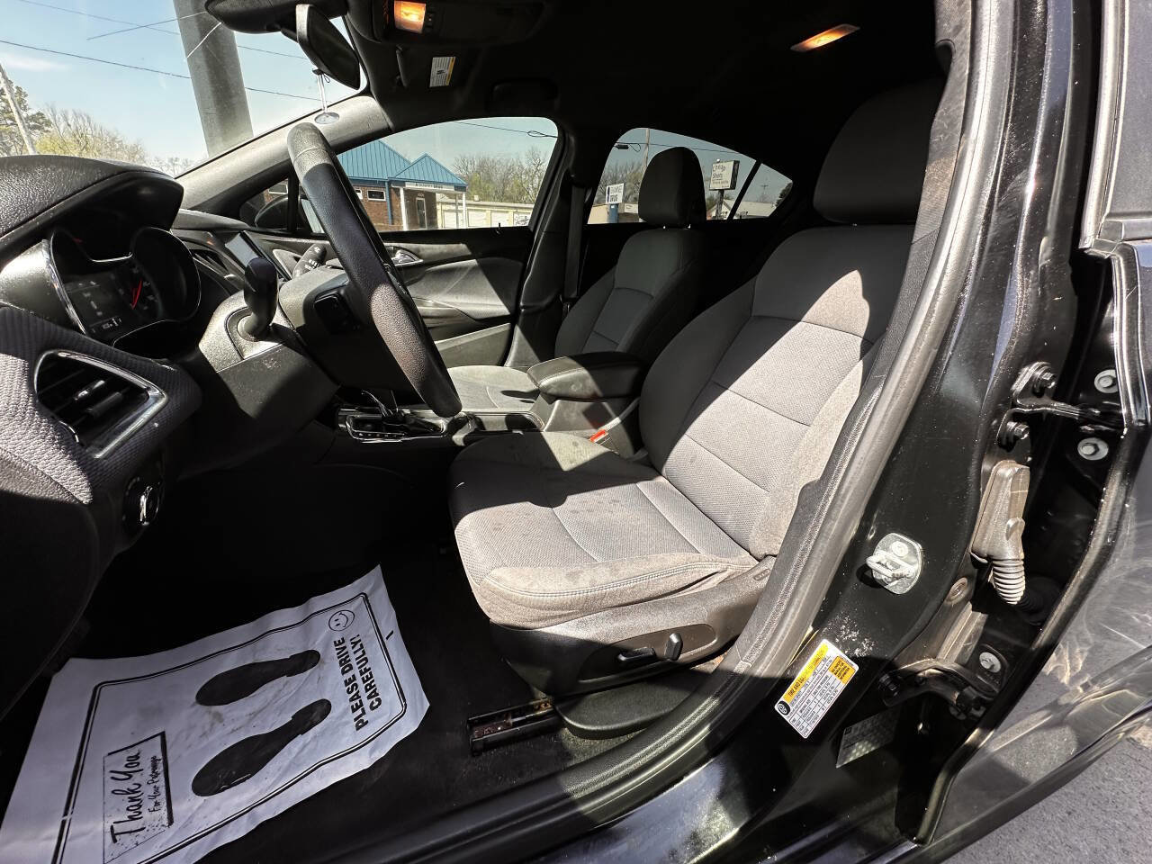 Used 2018 Chevrolet Cruze LT w/ Convenience Package image 10