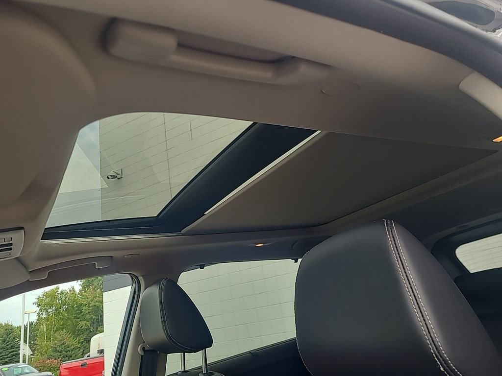 Used 2023 Nissan Rogue SL w/ SL Premium Package image 26