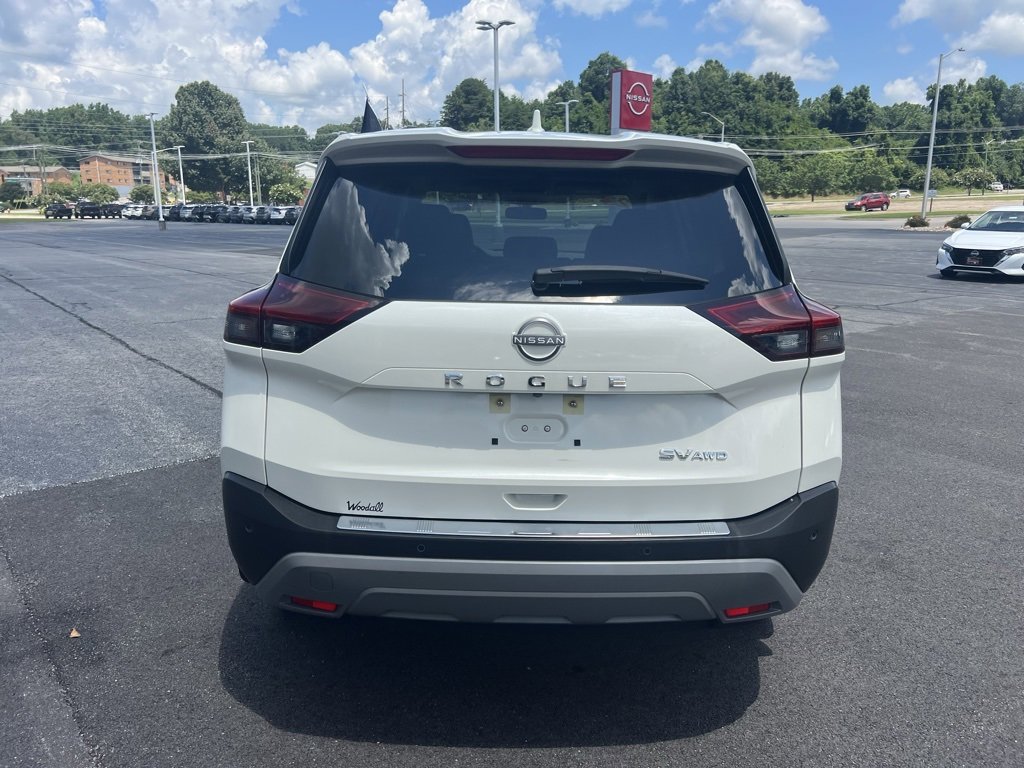 Used 2023 Nissan Rogue SV image 8