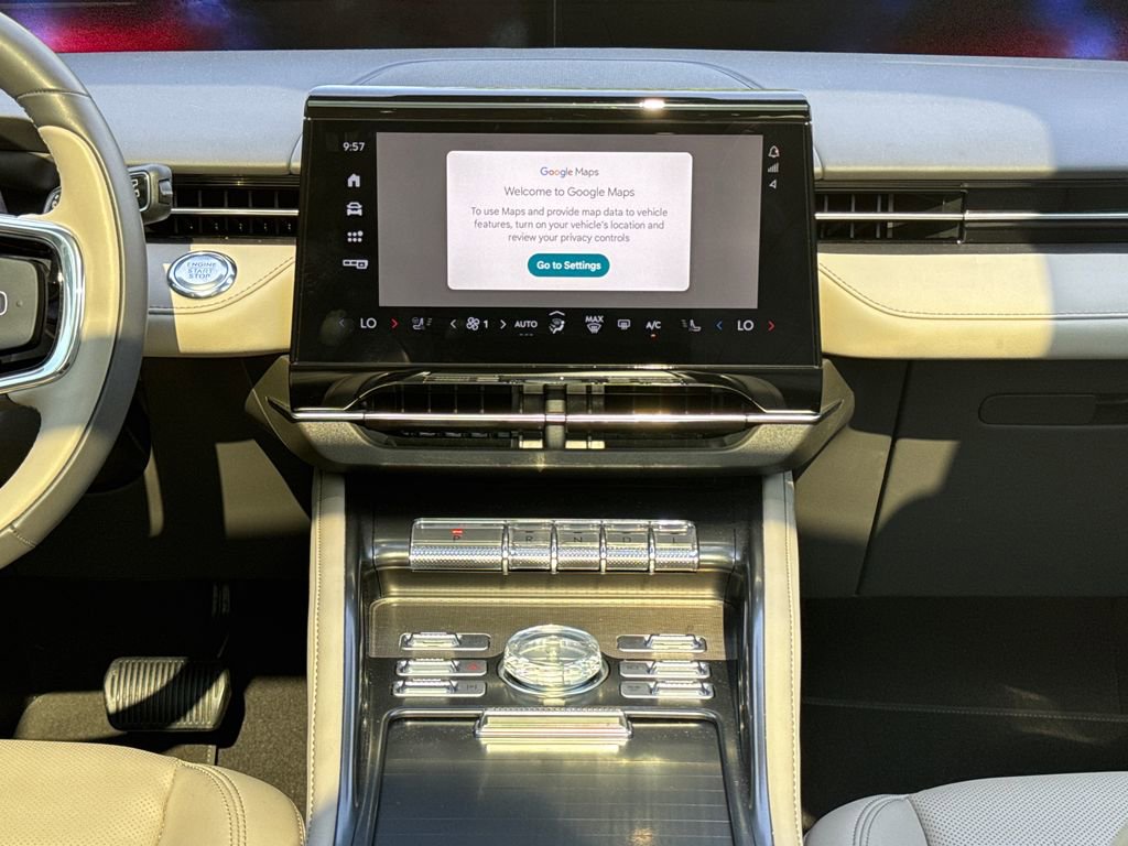 Used 2025 Lincoln Nautilus Premier w/ Equipment Group 102A AWD/4WD image 18