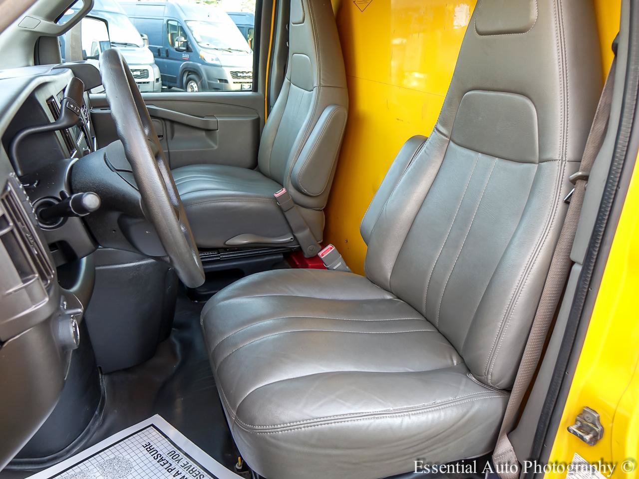 Used 2021 GMC Savana 3500 Extended w/ Power Convenience Package RWD image 8