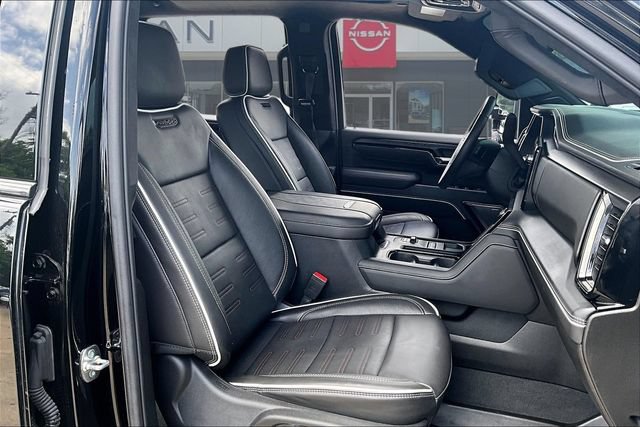 Used 2025 GMC Sierra 2500 AT4X AWD/4WD image 28
