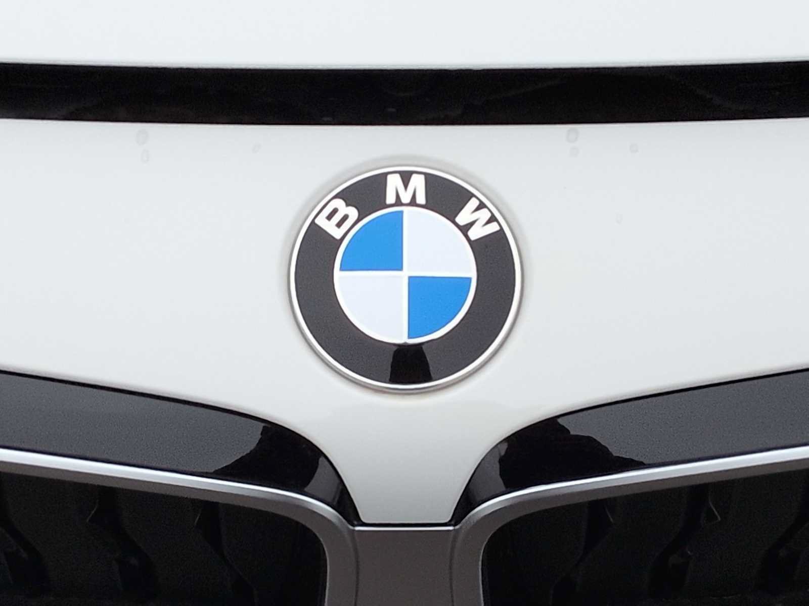 Used 2026 BMW 230i xDrive Coupe w/ Convenience Package AWD/4WD image 11