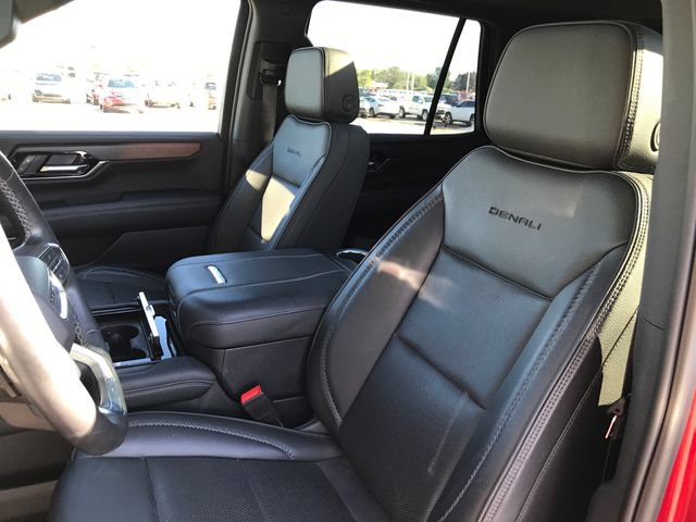 Certified 2025 GMC Yukon Denali w/ Sun & Power Step Package AWD/4WD image 32