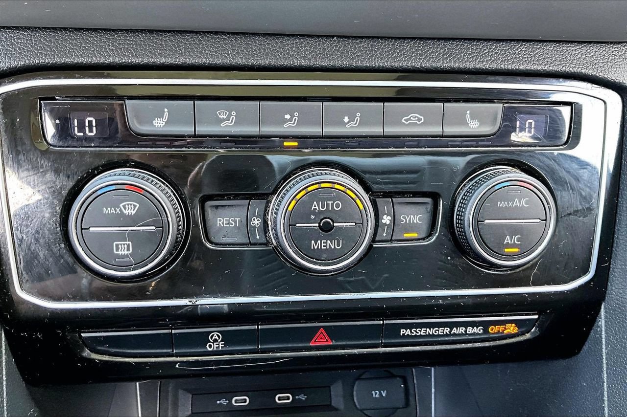 Used 2023 Volkswagen Atlas SE AWD/4WD image 17