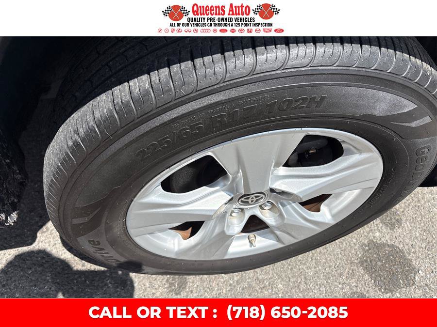 Used 2019 Toyota RAV4 XLE FWD image 30