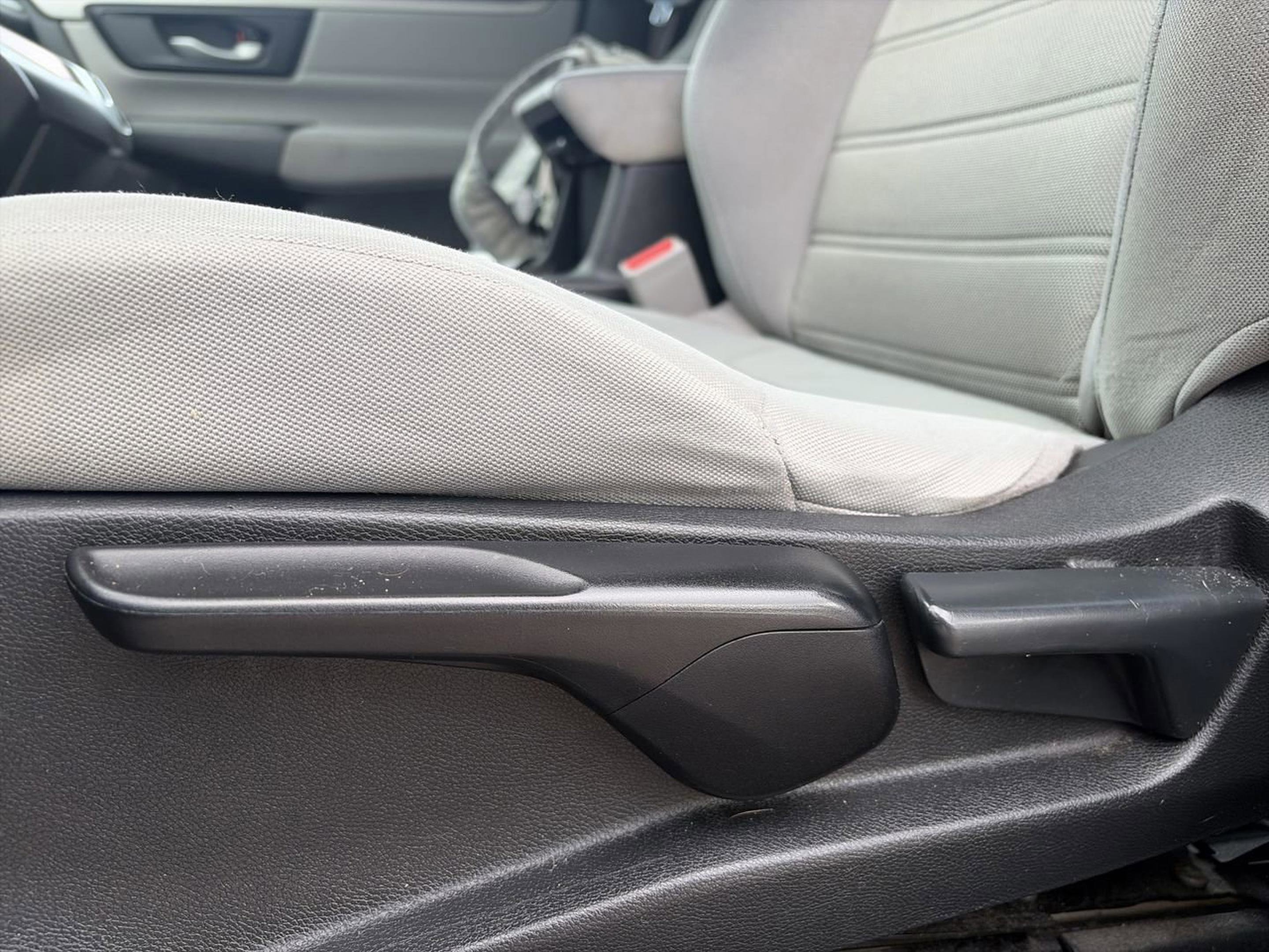 Used 2017 Honda CR-V LX image 14