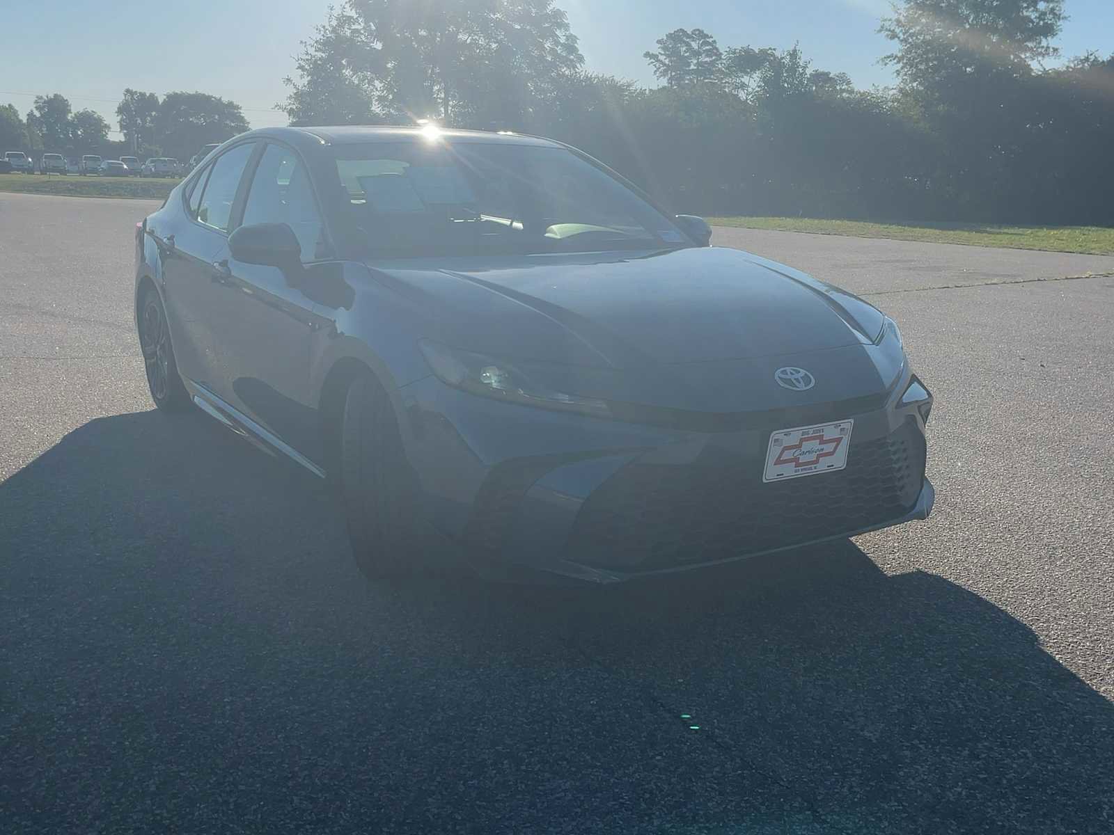 Used 2025 Toyota Camry SE FWD image 9