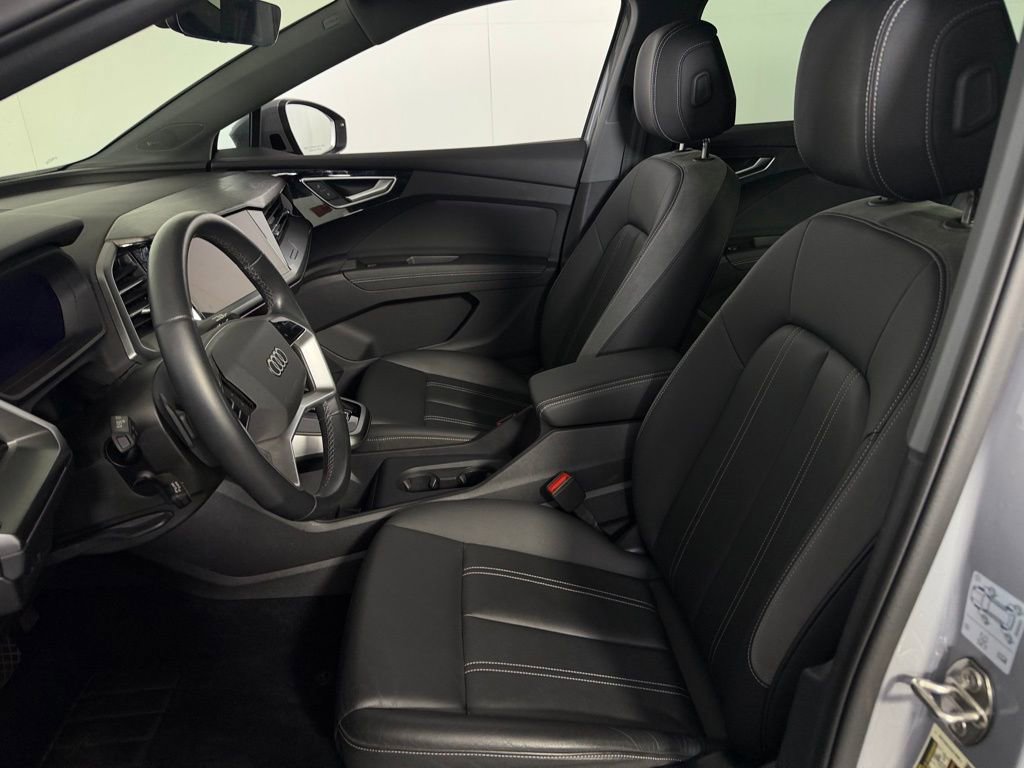 Used 2024 Audi Q4 e-tron Prestige AWD/4WD image 23