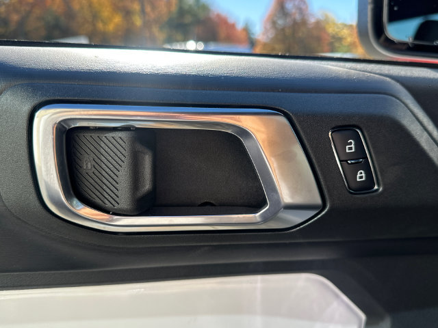 Used 2025 Ford Bronco Stroppe Edition AWD/4WD image 19