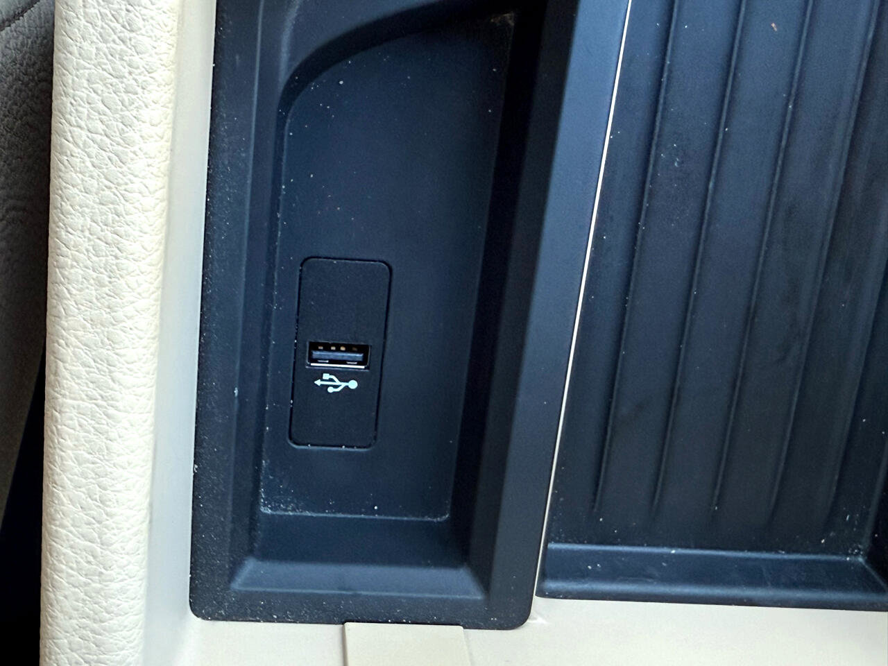 Used 2018 BMW 330e image 27