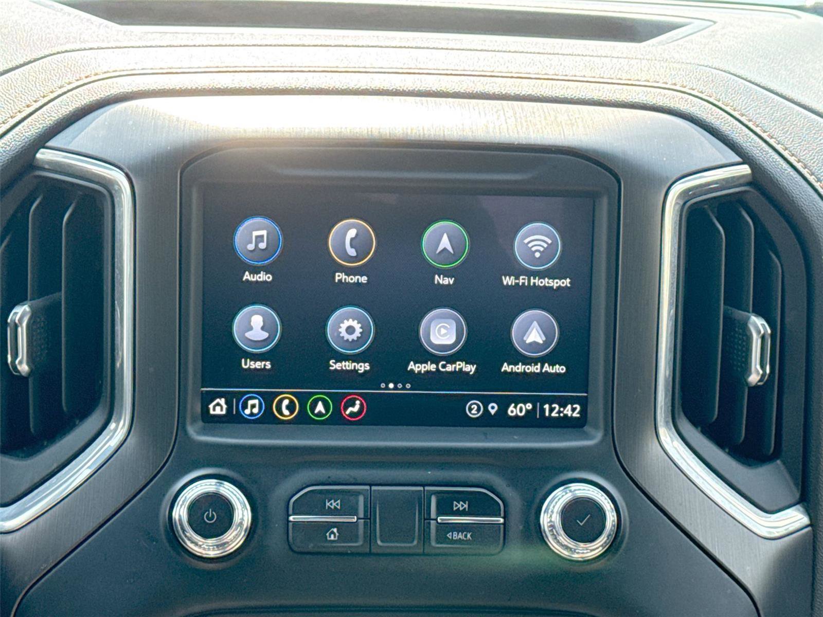 Used 2021 GMC Sierra 1500 AT4 w/ Technology Package AWD/4WD image 12