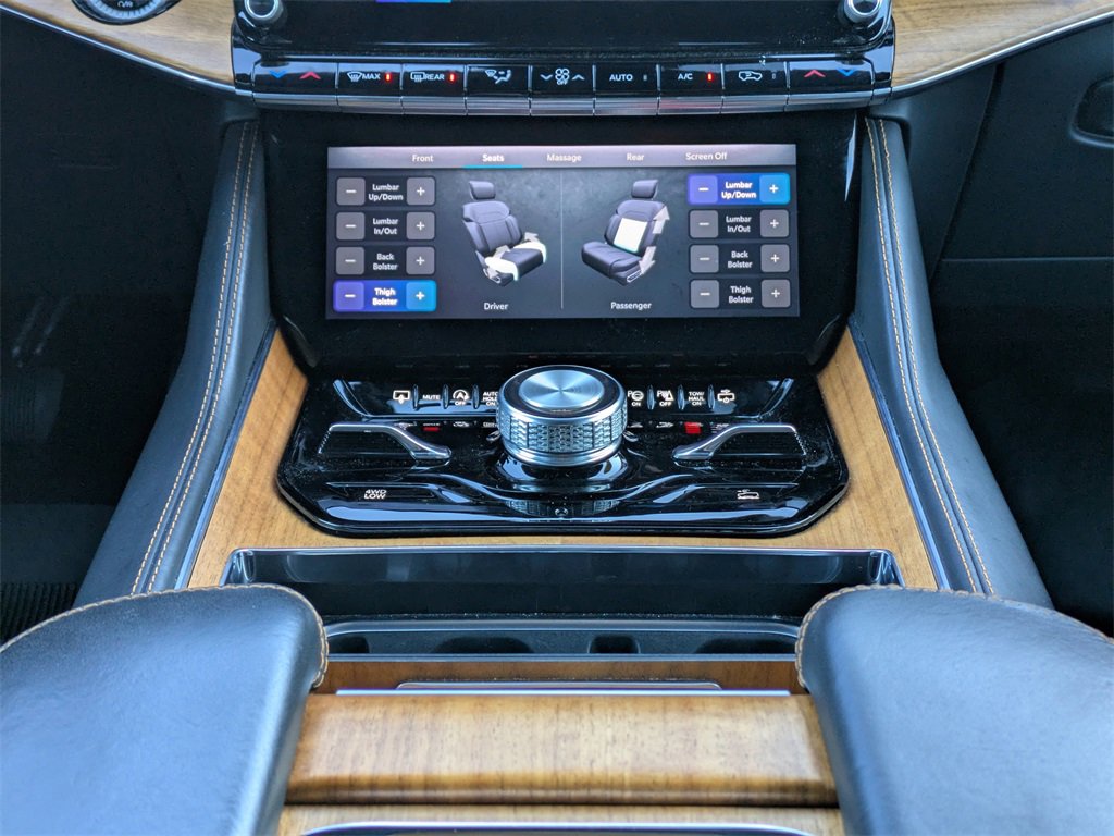 Used 2024 Jeep Grand Wagoneer L Series III image 31