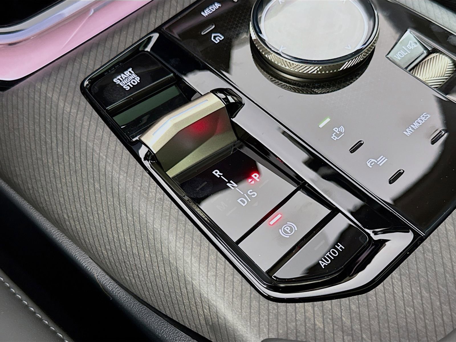 Used 2025 BMW X3 xDrive30i w/ Convenience Package image 16