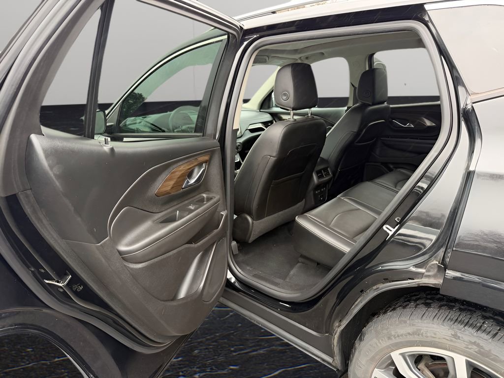 Used 2018 GMC Terrain Denali w/ Advanced Safety Package AWD/4WD image 31