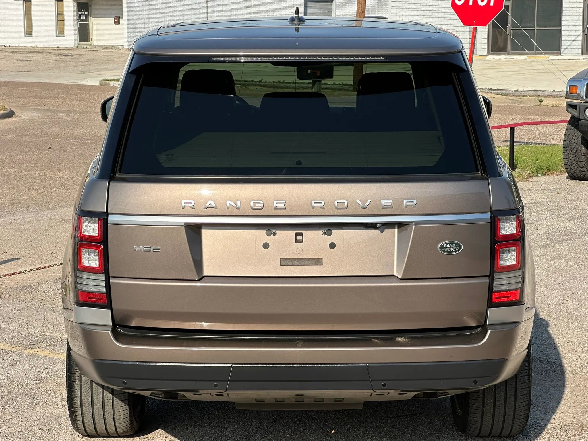 Used 2016 Land Rover Range Rover HSE image 5