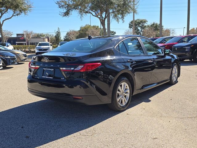 Used 2025 Toyota Camry LE image 8