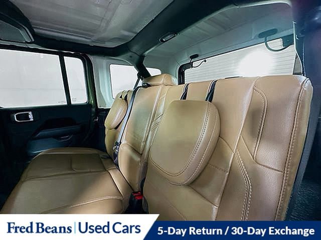 Used 2022 Jeep Wrangler Unlimited Sahara w/ Cold Weather Group image 33