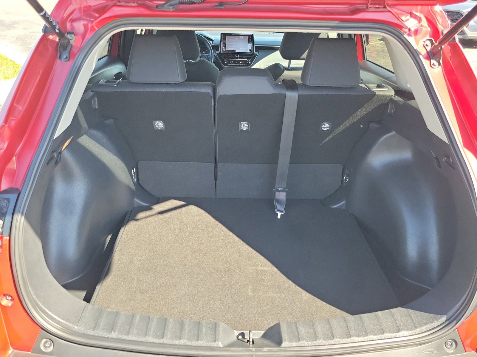 Used 2022 Toyota Corolla Cross LE FWD image 9