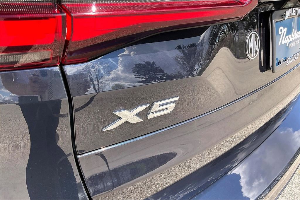 Used 2021 BMW X5 xDrive40i w/ M Sport Package AWD/4WD image 32