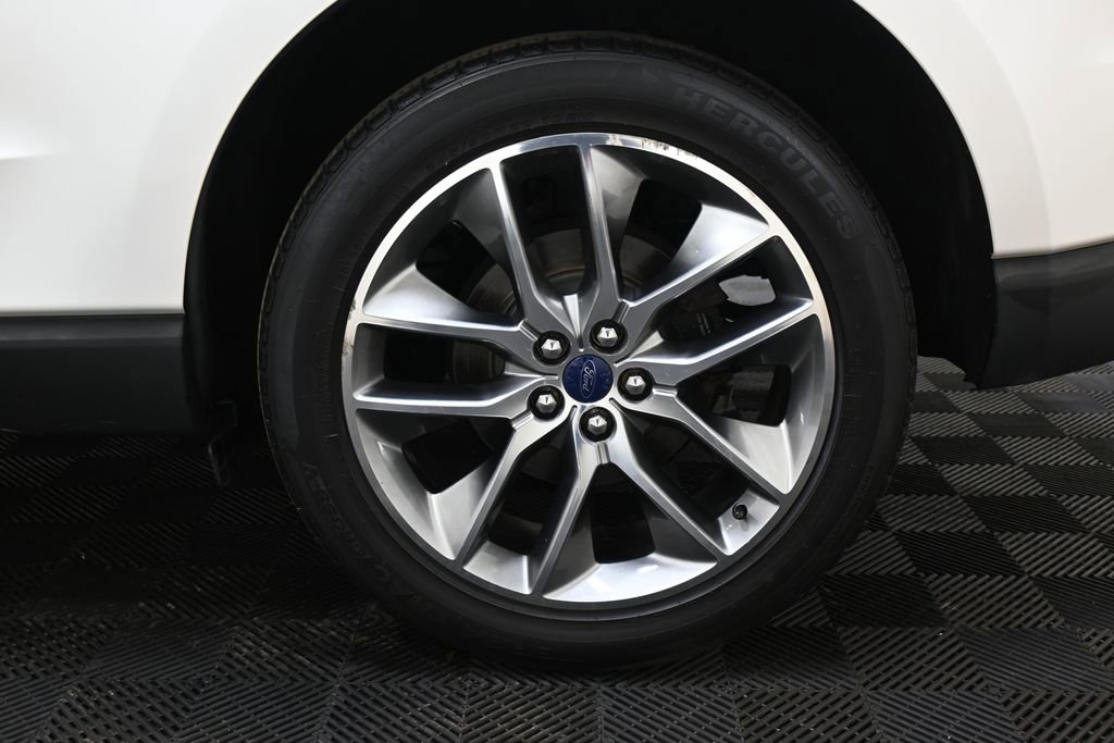 Used 2016 Ford Edge Titanium w/ Equipment Group 301A image 34