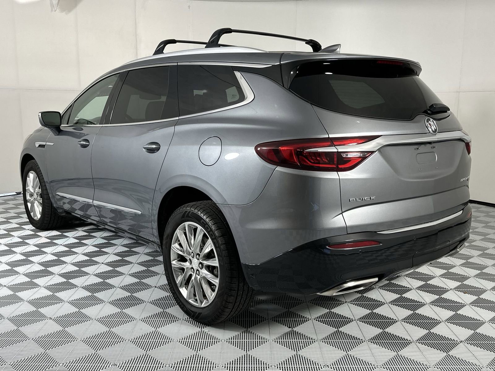 Used 2018 Buick Enclave Premium w/ Experience Buick Package AWD/4WD image 6