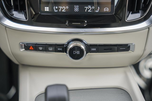 New 2026 Volvo V60 B5 Cross Country Plus w/ Protection Package Premier image 22