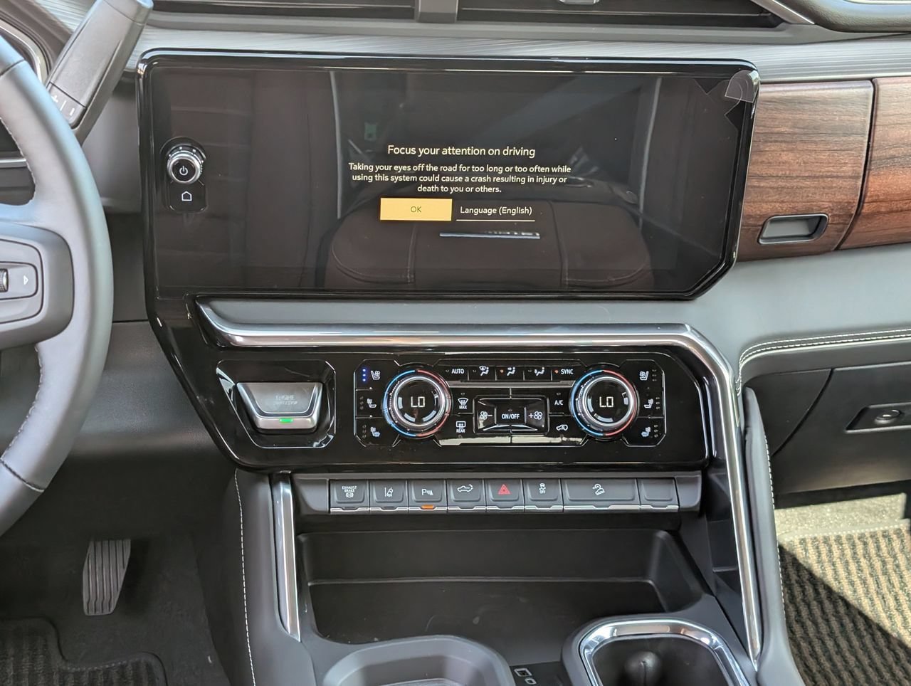 New 2026 GMC Sierra 2500 Denali Ultimate AWD/4WD image 11