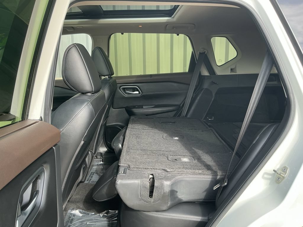 Used 2023 Nissan Rogue Platinum AWD/4WD image 20