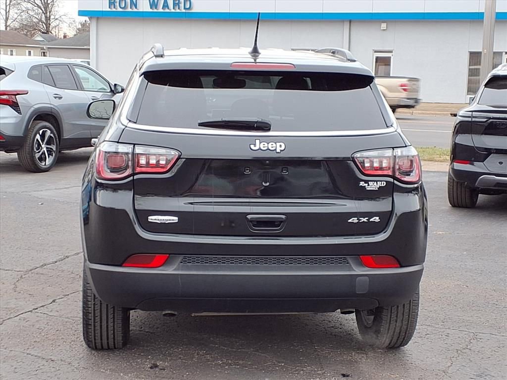 Used 2024 Jeep Compass Latitude image 13