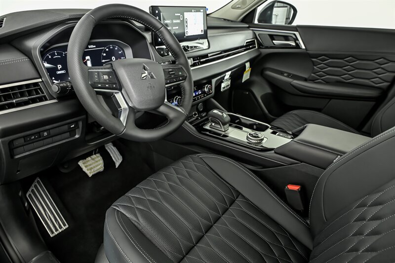 New 2026 Mitsubishi Outlander SEL AWD/4WD image 11