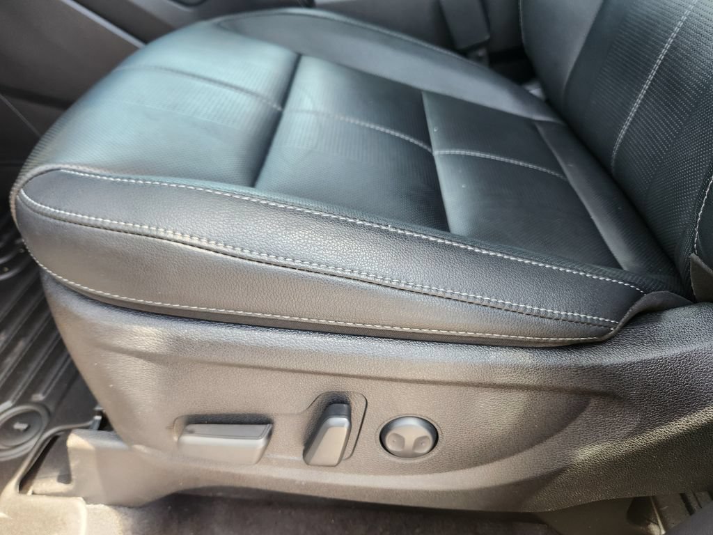 Certified 2024 Kia Telluride EX w/ EX Captain's Chair Package AWD/4WD image 9