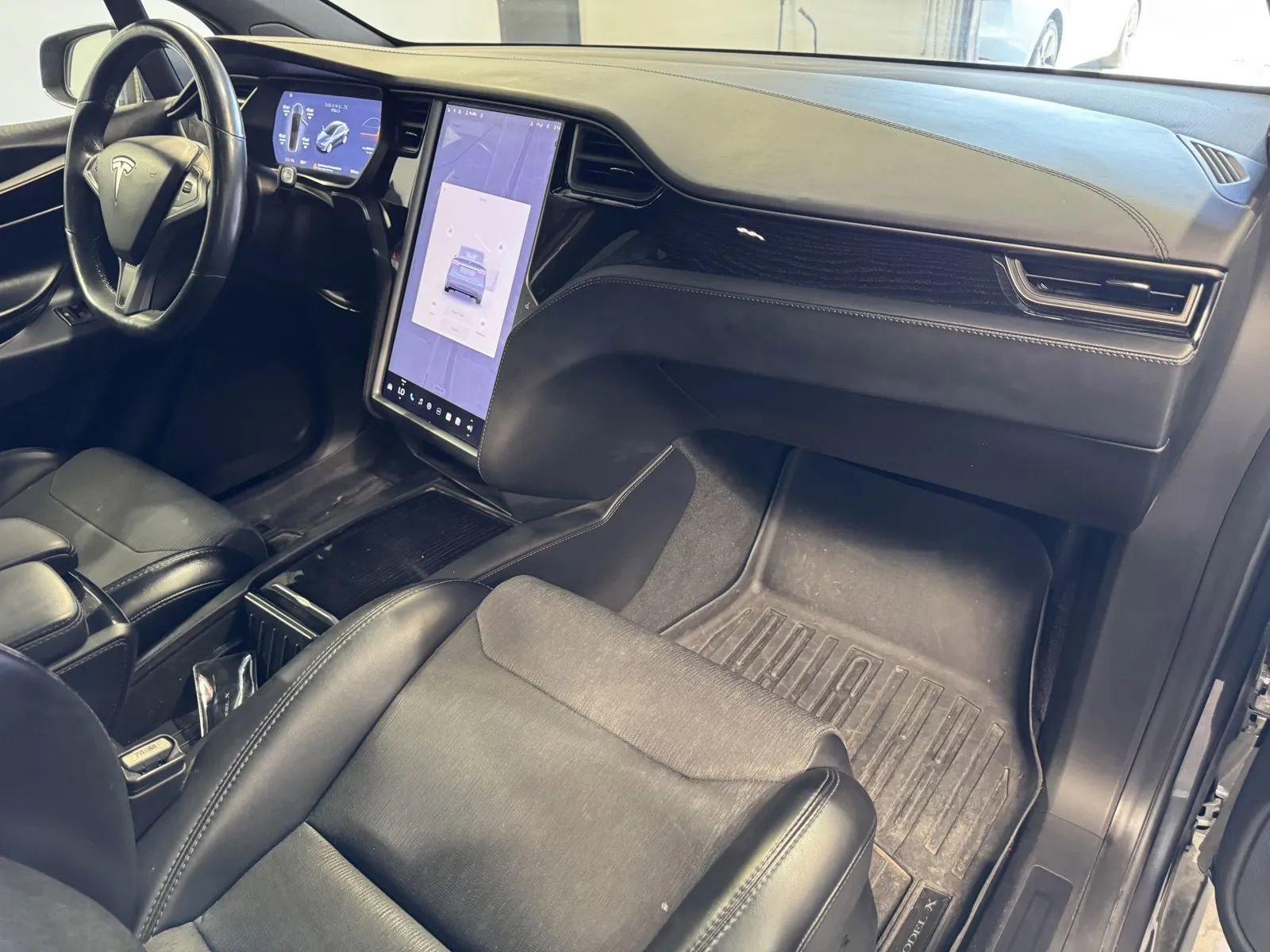 Used 2018 Tesla Model X 75D image 5