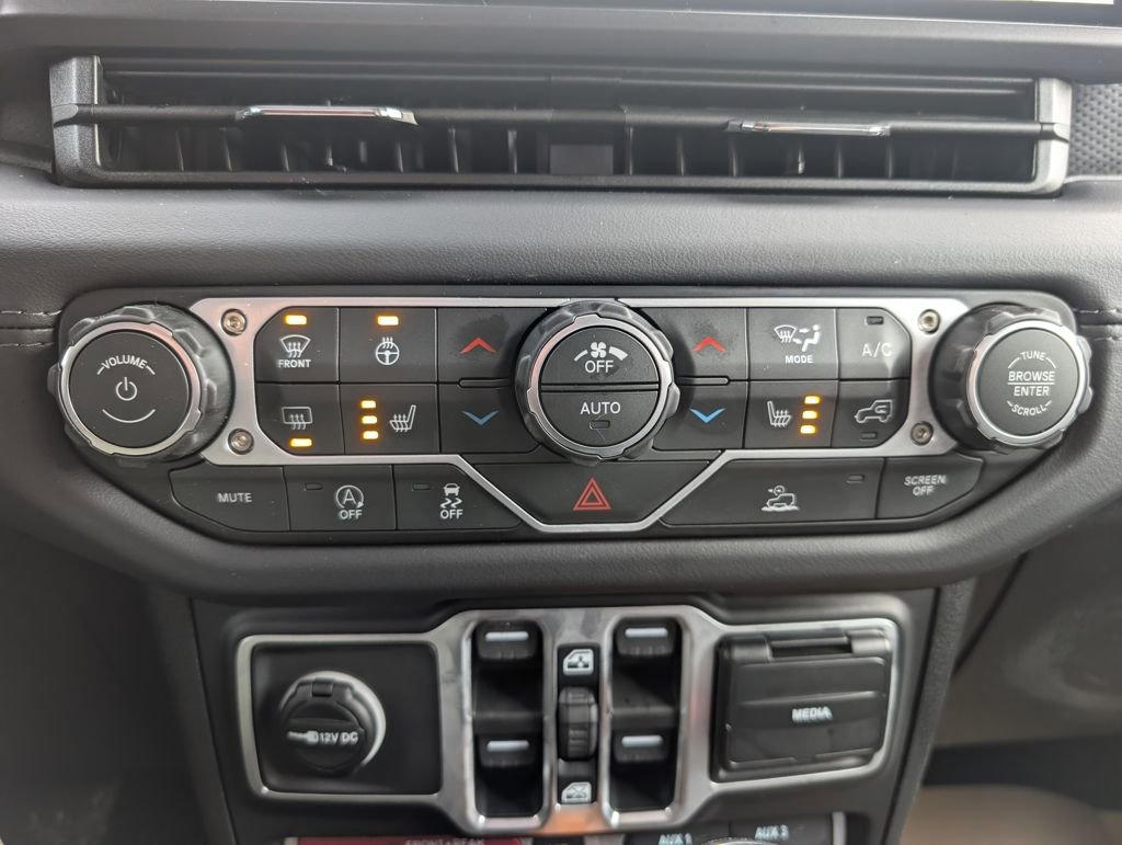 New 2026 Jeep Gladiator Rubicon w/ Steel Power Dome Hood Package image 29