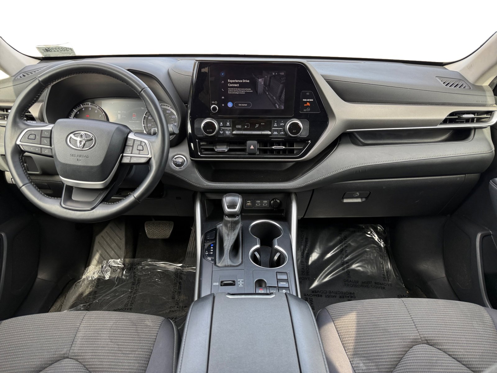 Used 2023 Toyota Highlander LE image 10