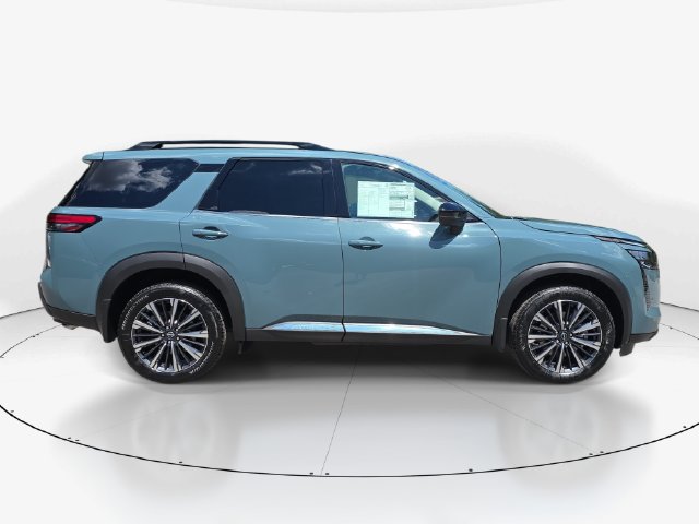New 2026 Nissan Pathfinder Platinum FWD image 5