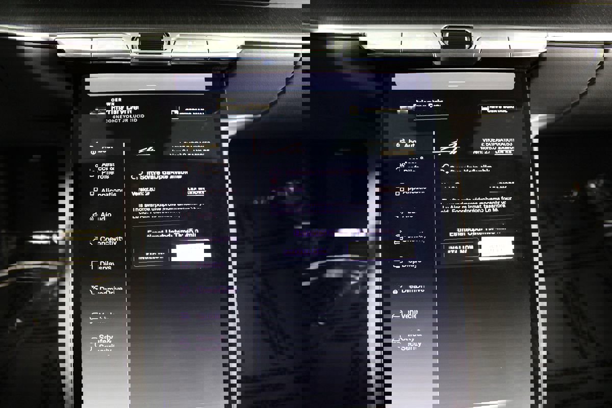 Used 2024 Lucid Air Pure image 21