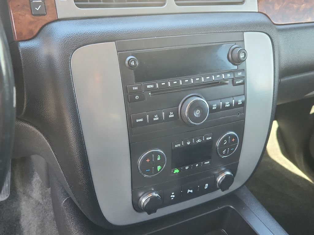 Used 2013 GMC Yukon SLT AWD/4WD image 25