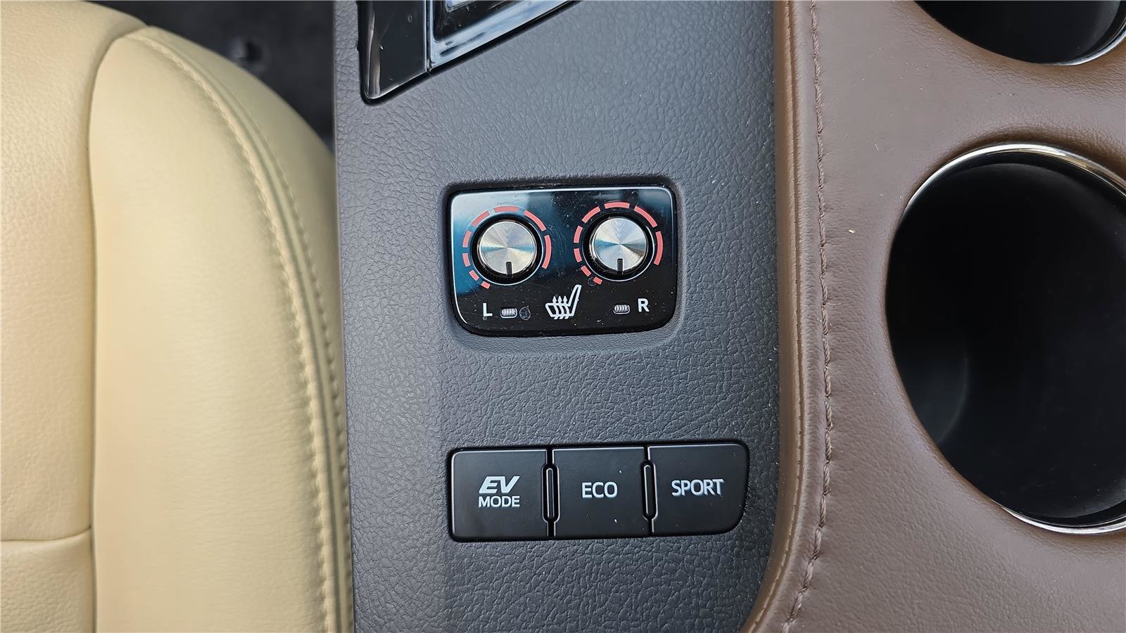 Used 2014 Toyota Avalon XLE Touring FWD image 24