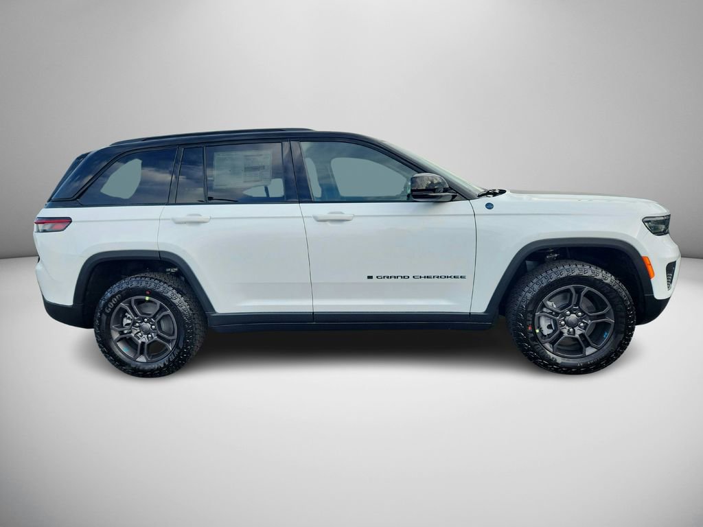New 2024 Jeep Grand Cherokee Trailhawk image 2