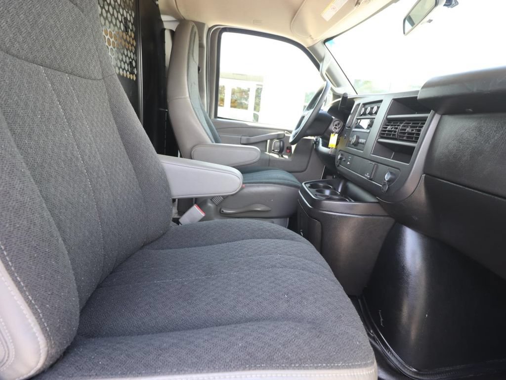 Used 2024 GMC Savana 2500 w/ Driver Convenience Package RWD image 6