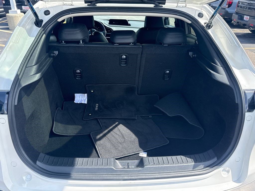 Used 2023 MAZDA CX-30 AWD 2.5 S w/ Preferred Package image 16