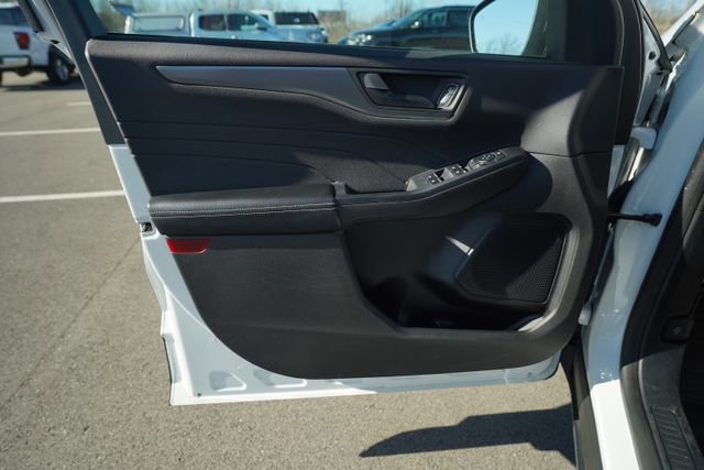 Used 2023 Ford Escape Active image 14