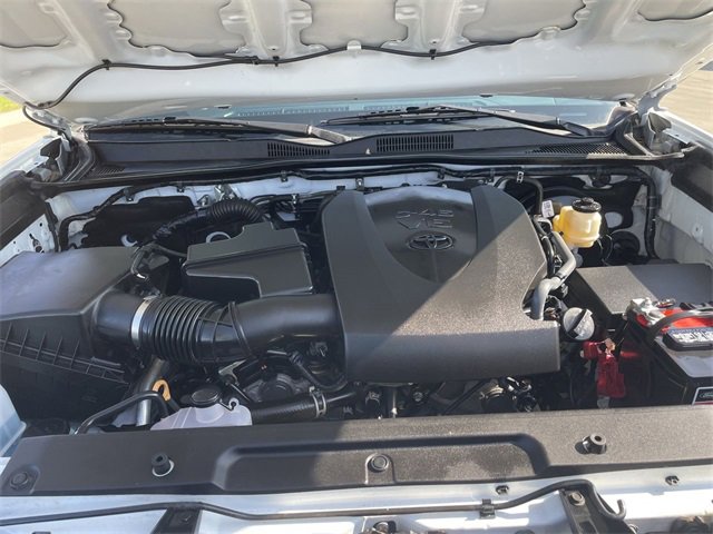 Used 2022 Toyota Tacoma Limited image 30