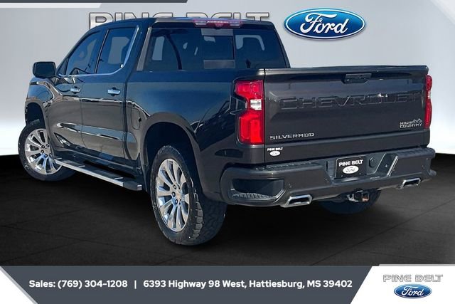 Used 2022 Chevrolet Silverado 1500 High Country w/ Technology Package image 2