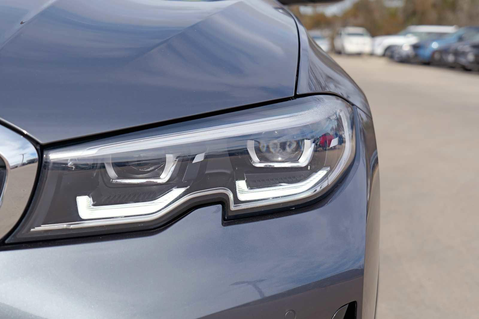 Used 2022 BMW 330e w/ Driving Assistance Package image 3