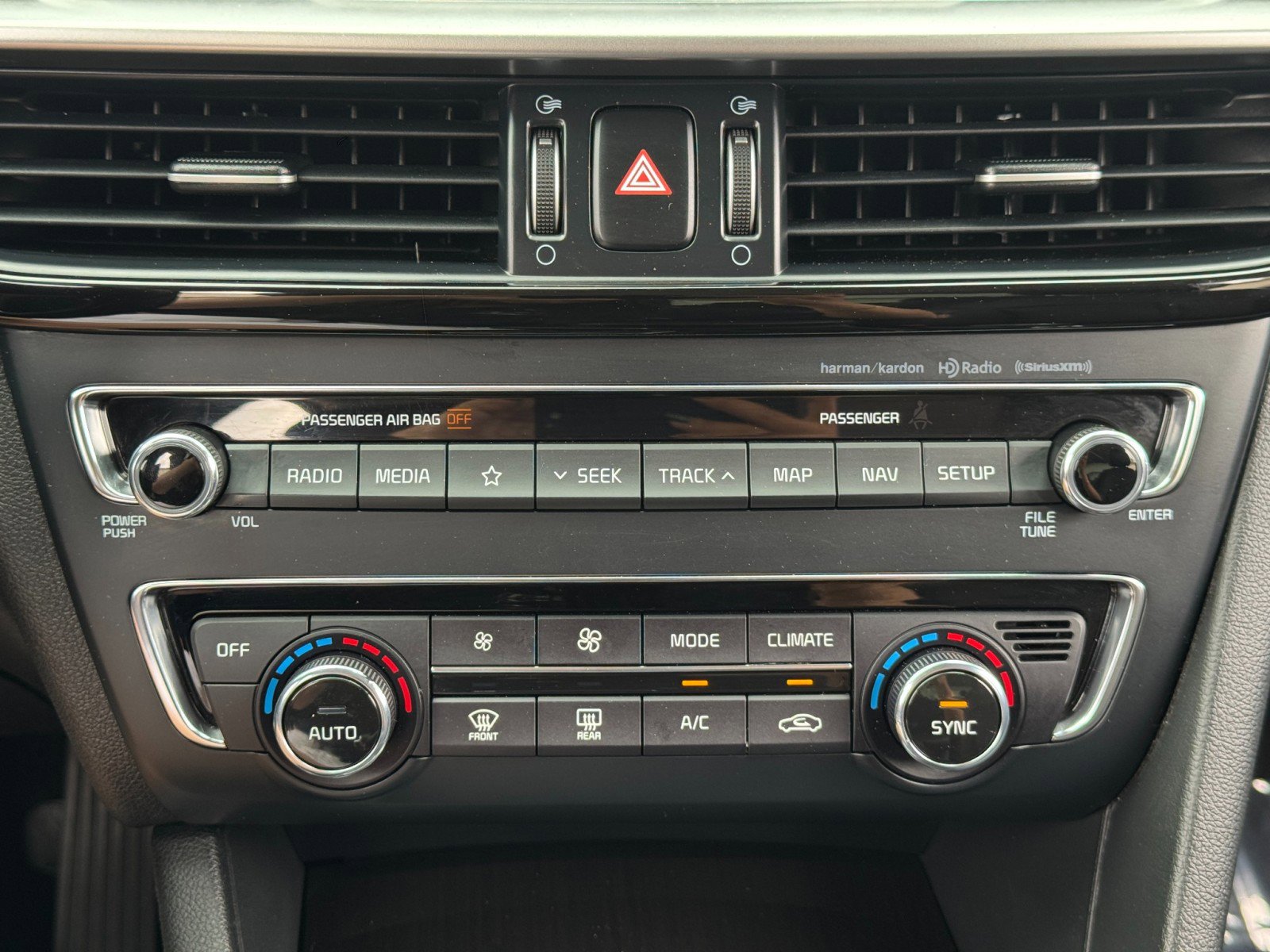 Used 2020 Kia Optima Premium FWD image 28