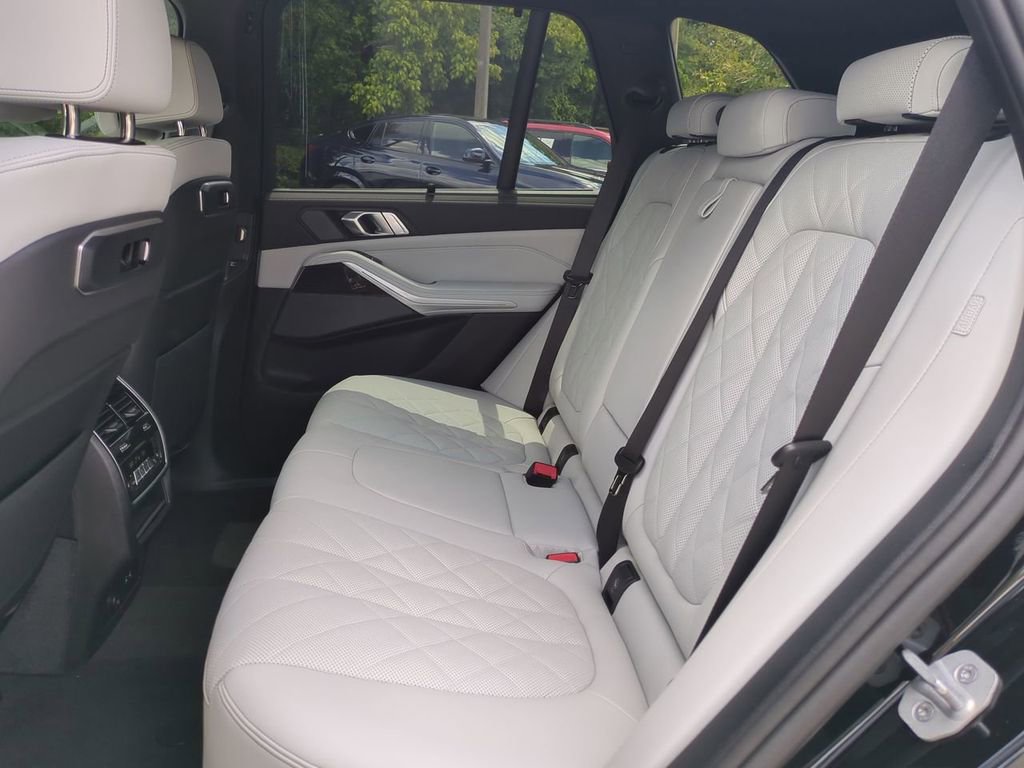 New 2026 BMW X5 sDrive40i w/ M Sport Package image 13