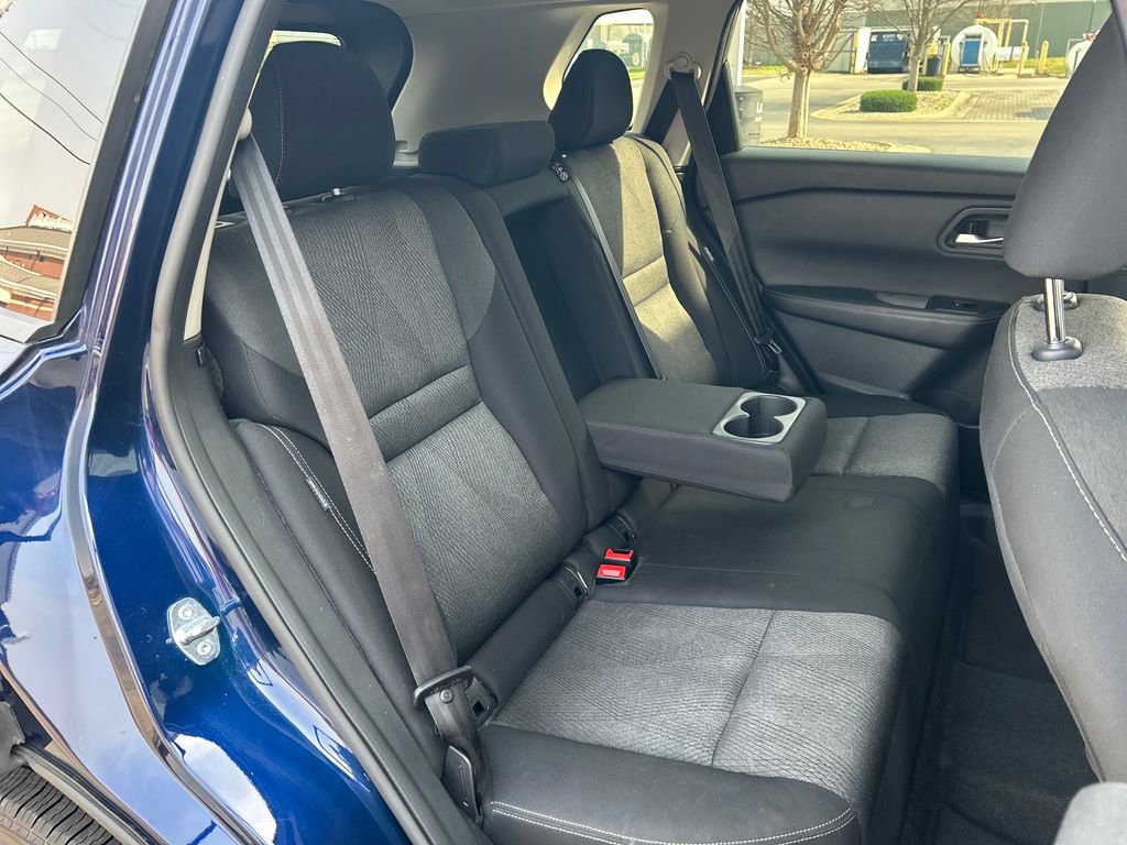 Used 2024 Nissan Rogue SV image 31